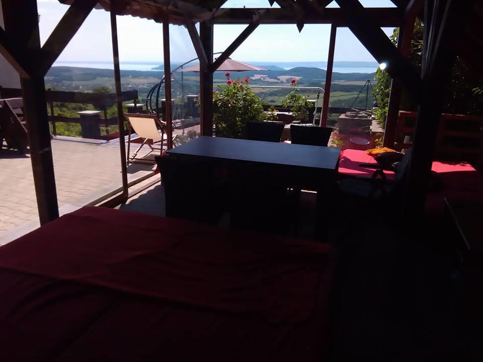 Borospince Vendeghaz Villa Pécsely Exterior foto