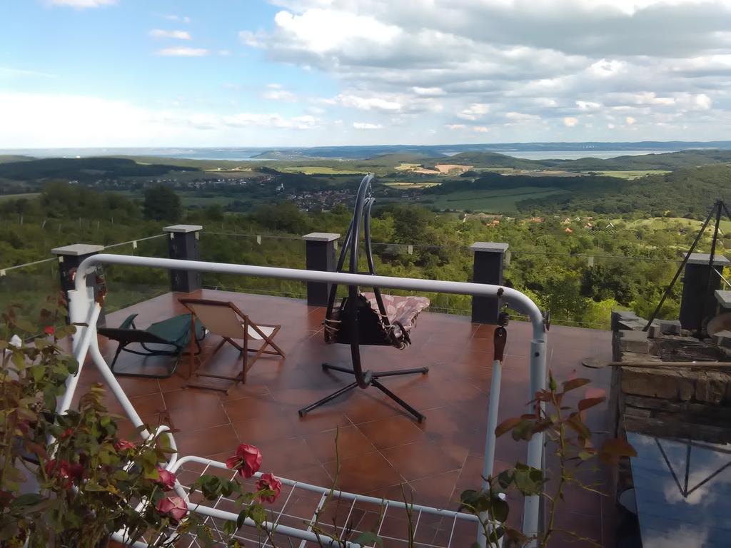 Borospince Vendeghaz Villa Pécsely Exterior foto