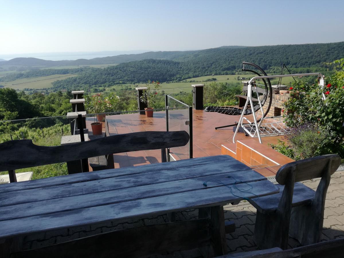Borospince Vendeghaz Villa Pécsely Exterior foto