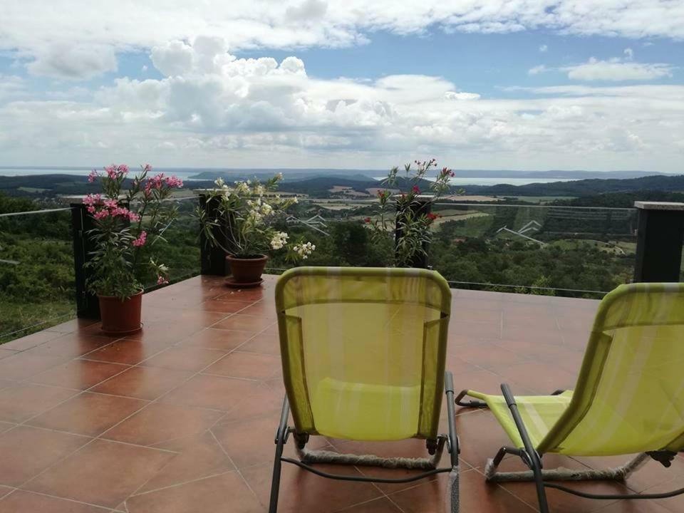 Borospince Vendeghaz Villa Pécsely Exterior foto